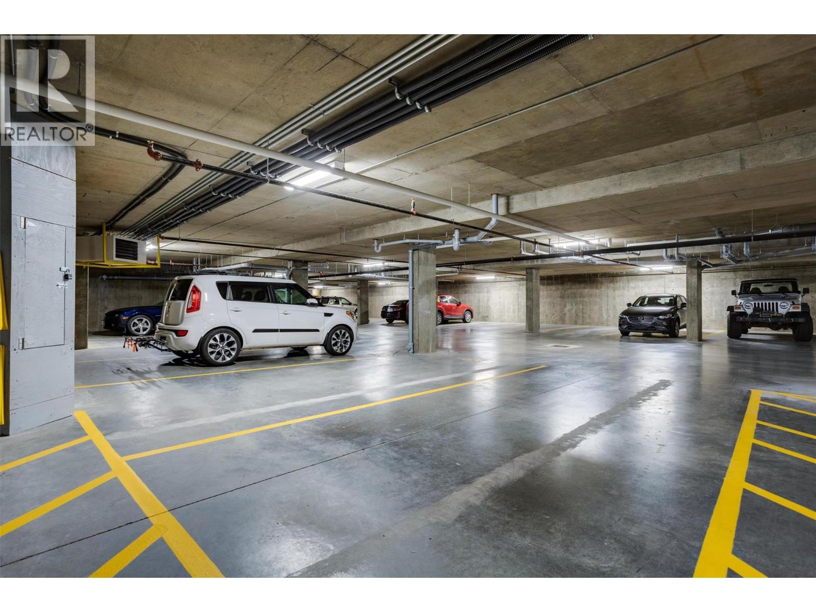 201 3090 Burtch Road, Kelowna