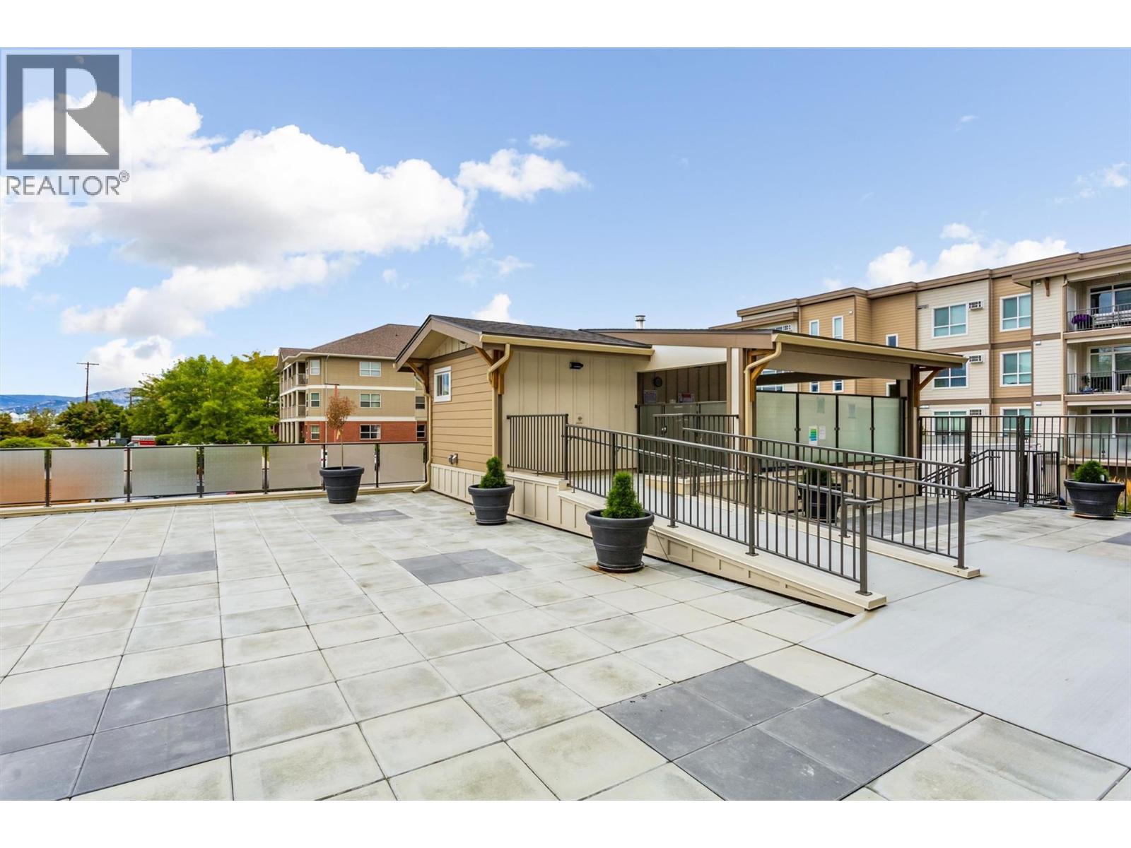 201 3090 Burtch Road, Kelowna