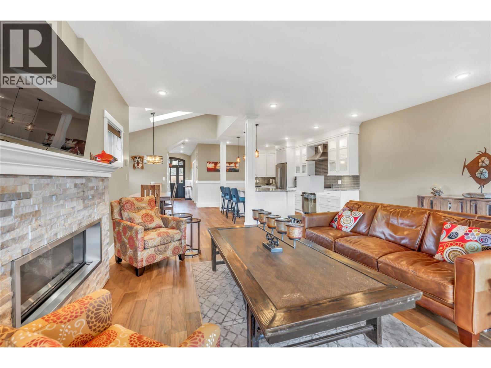 2820 Landry Crescent, Summerland