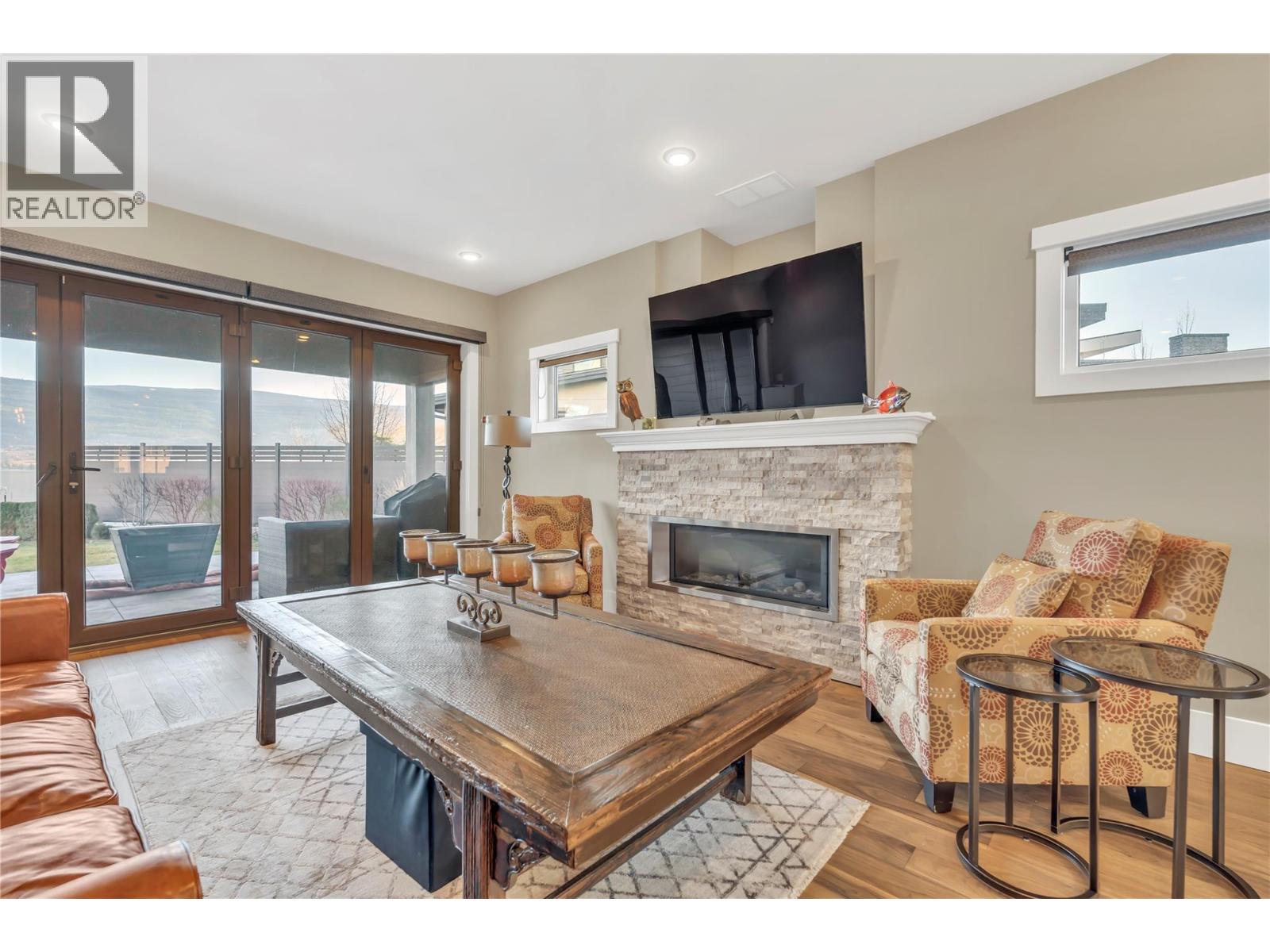 2820 Landry Crescent, Summerland