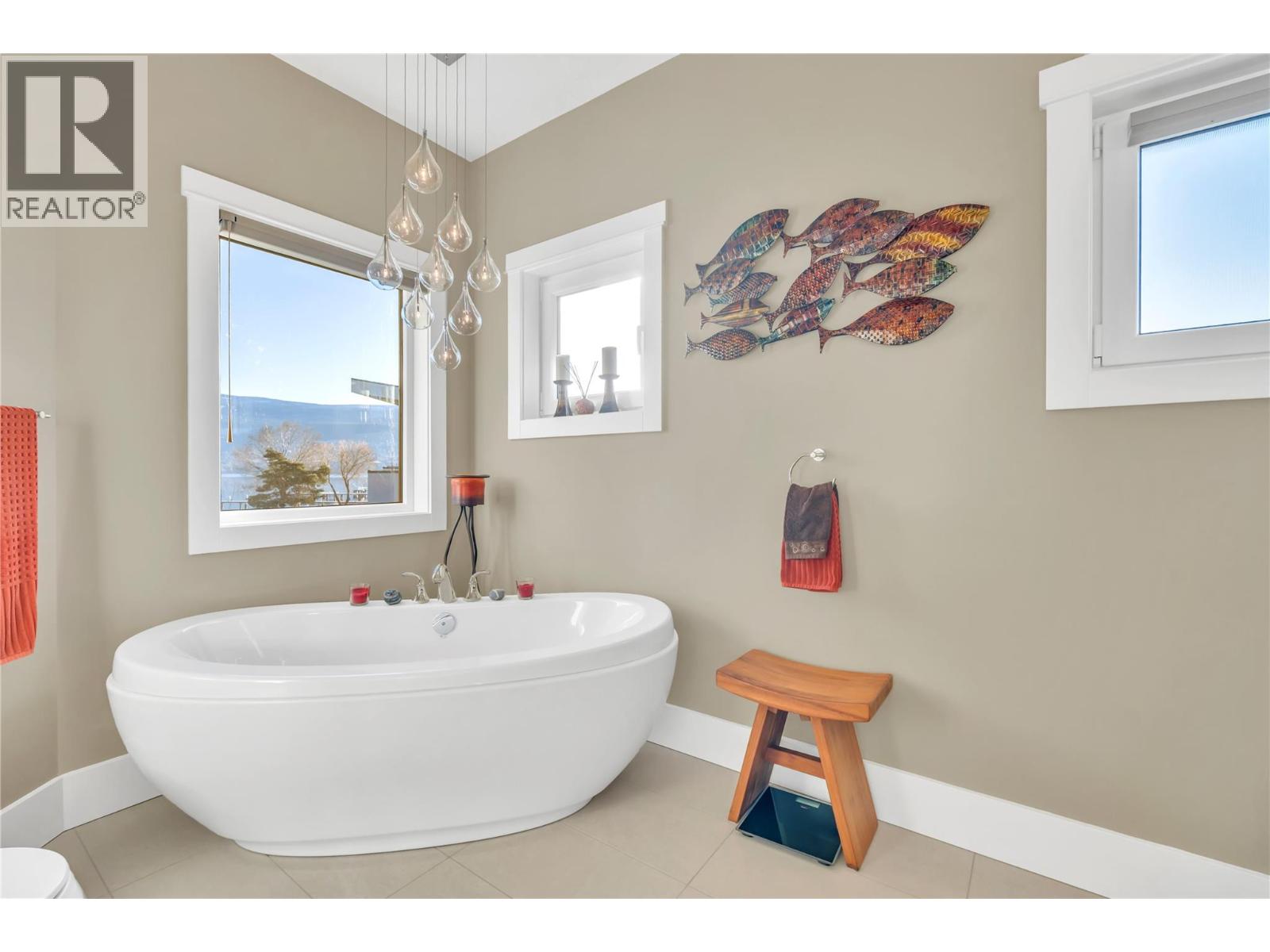 2820 Landry Crescent, Summerland