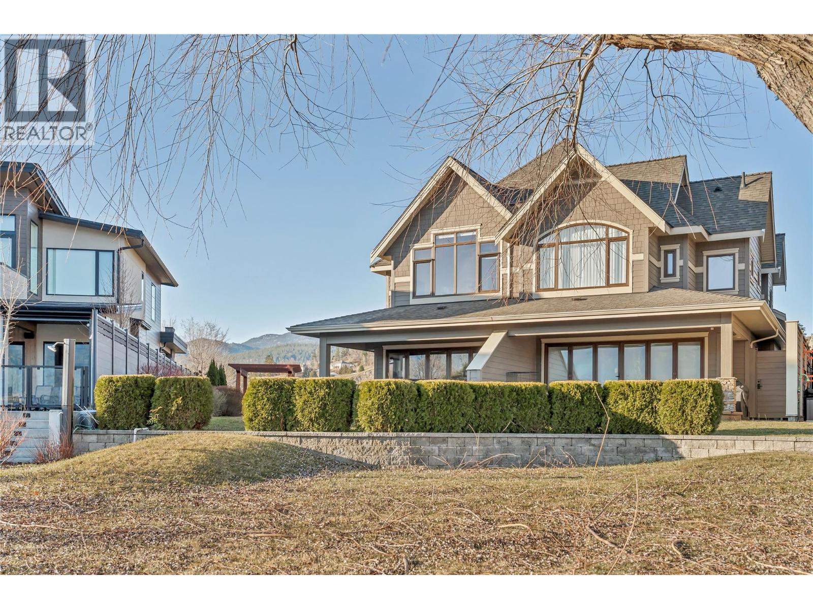 2820 Landry Crescent, Summerland