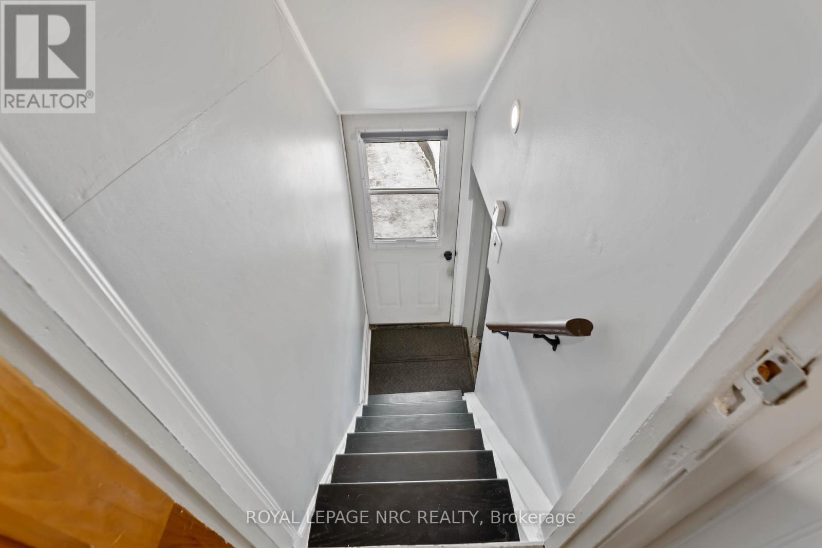 1359 PELHAM STREET S - 30