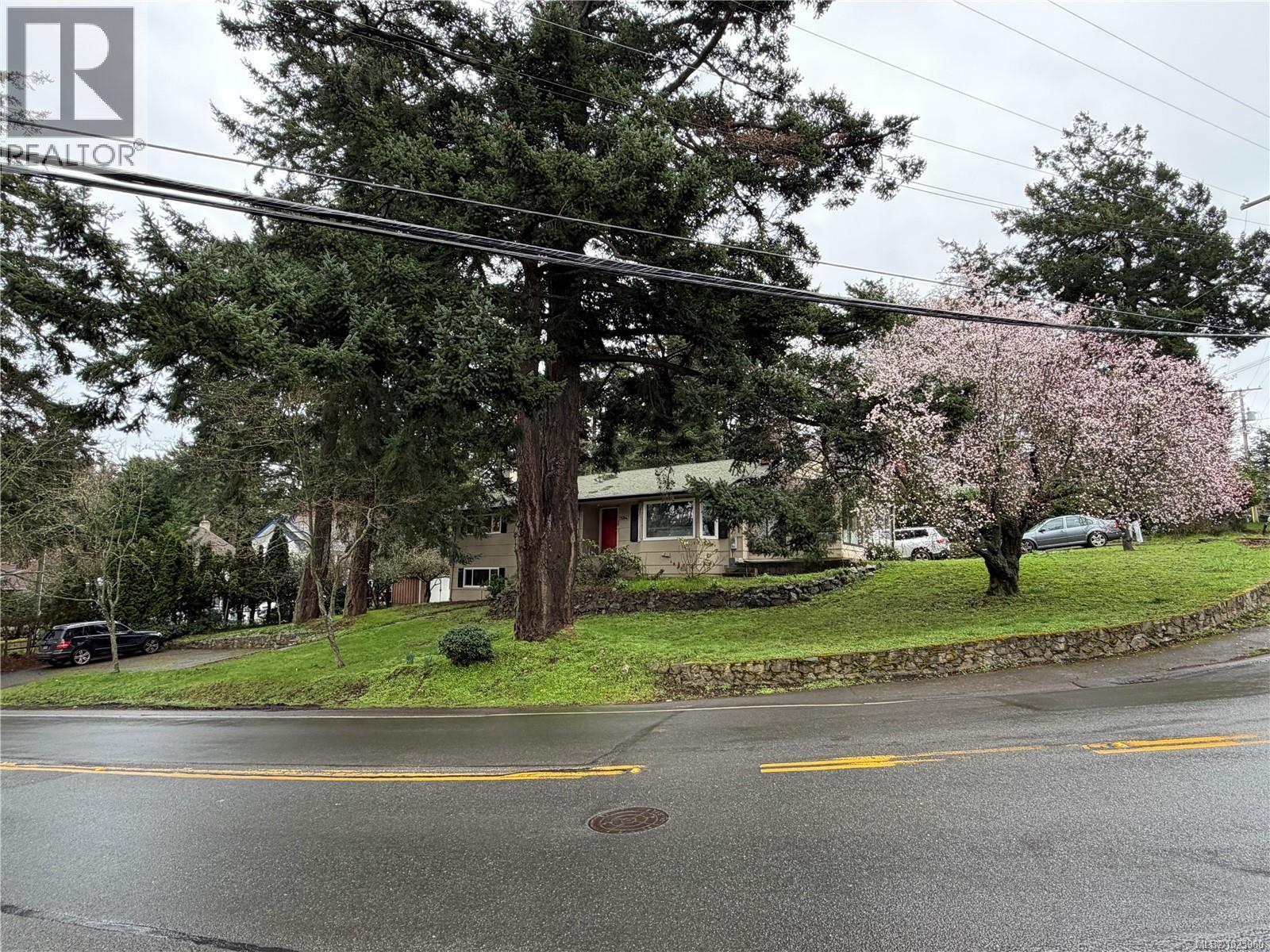  2684 Sea View Road, Saanich