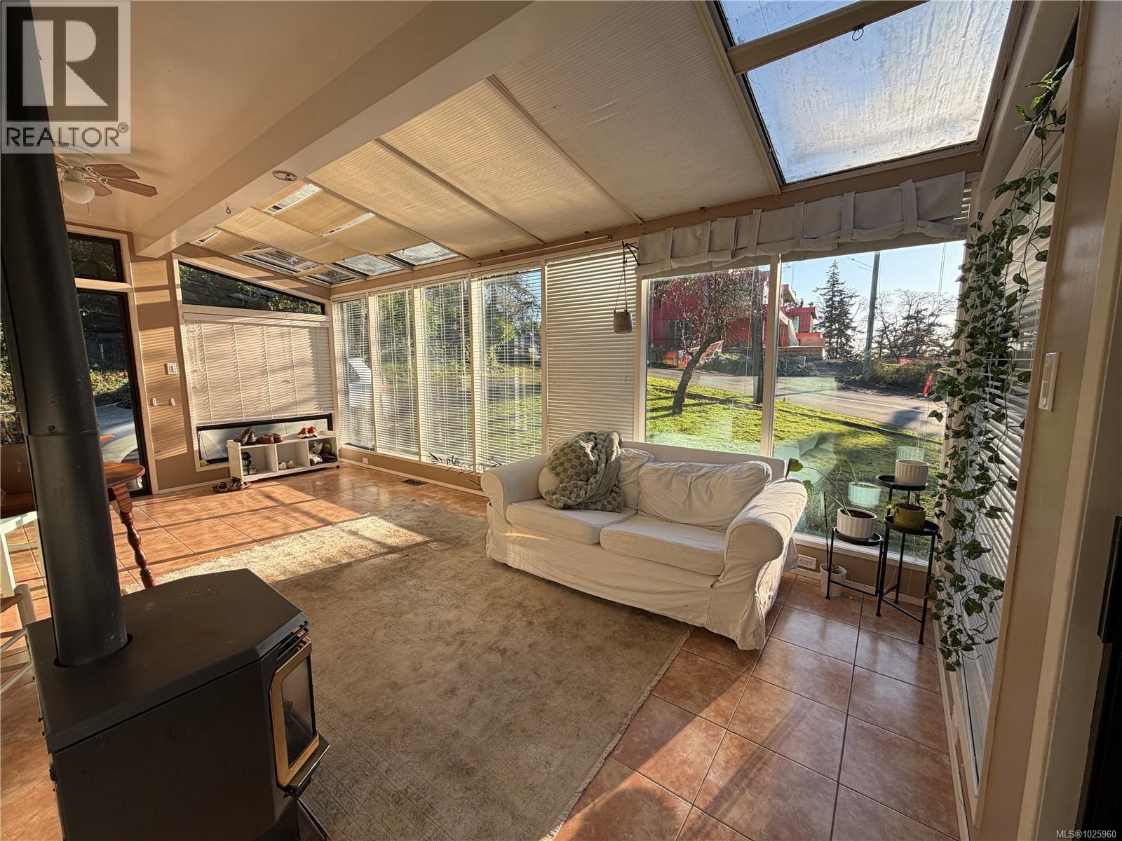  2684 Sea View Road, Saanich