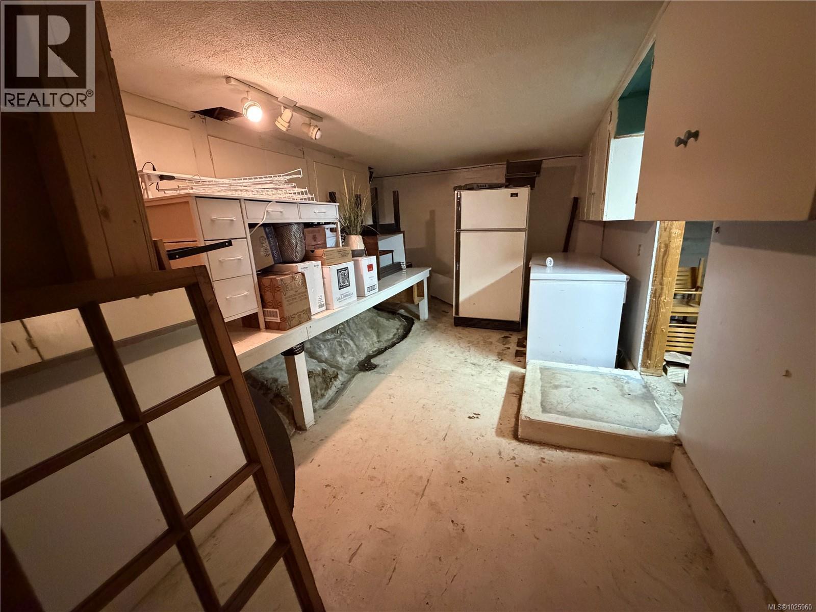  2684 Sea View Road, Saanich