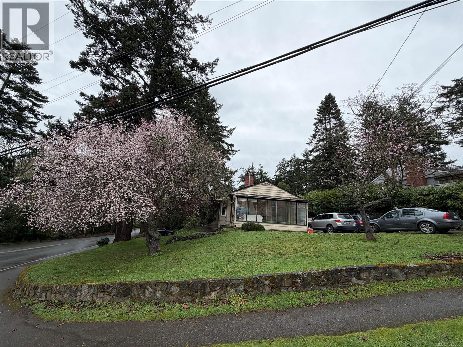  2684 Sea View Road, Saanich