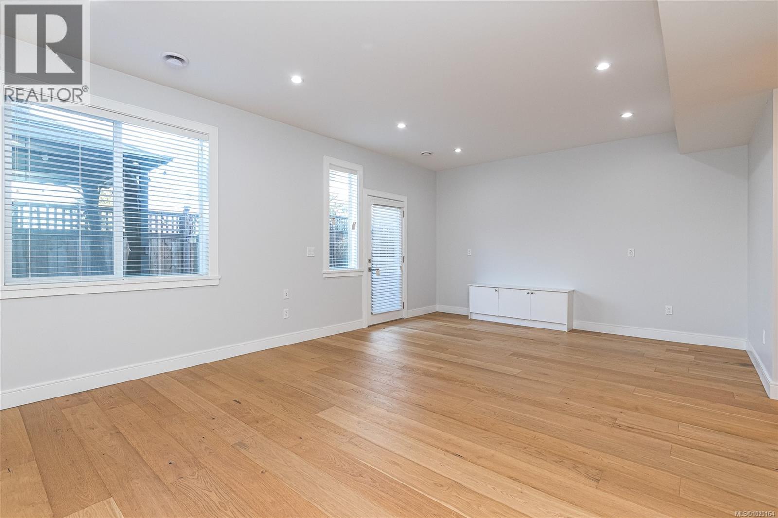  914 Peace Keeping Crescent, Langford