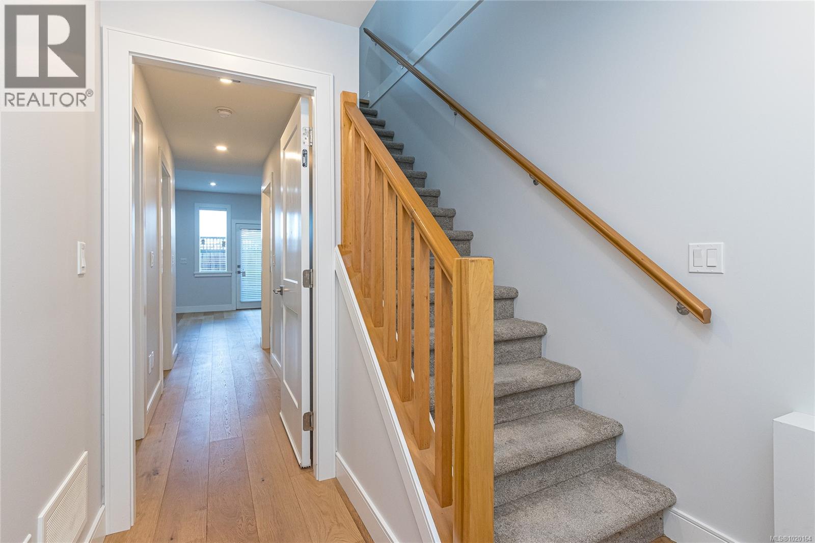  914 Peace Keeping Crescent, Langford