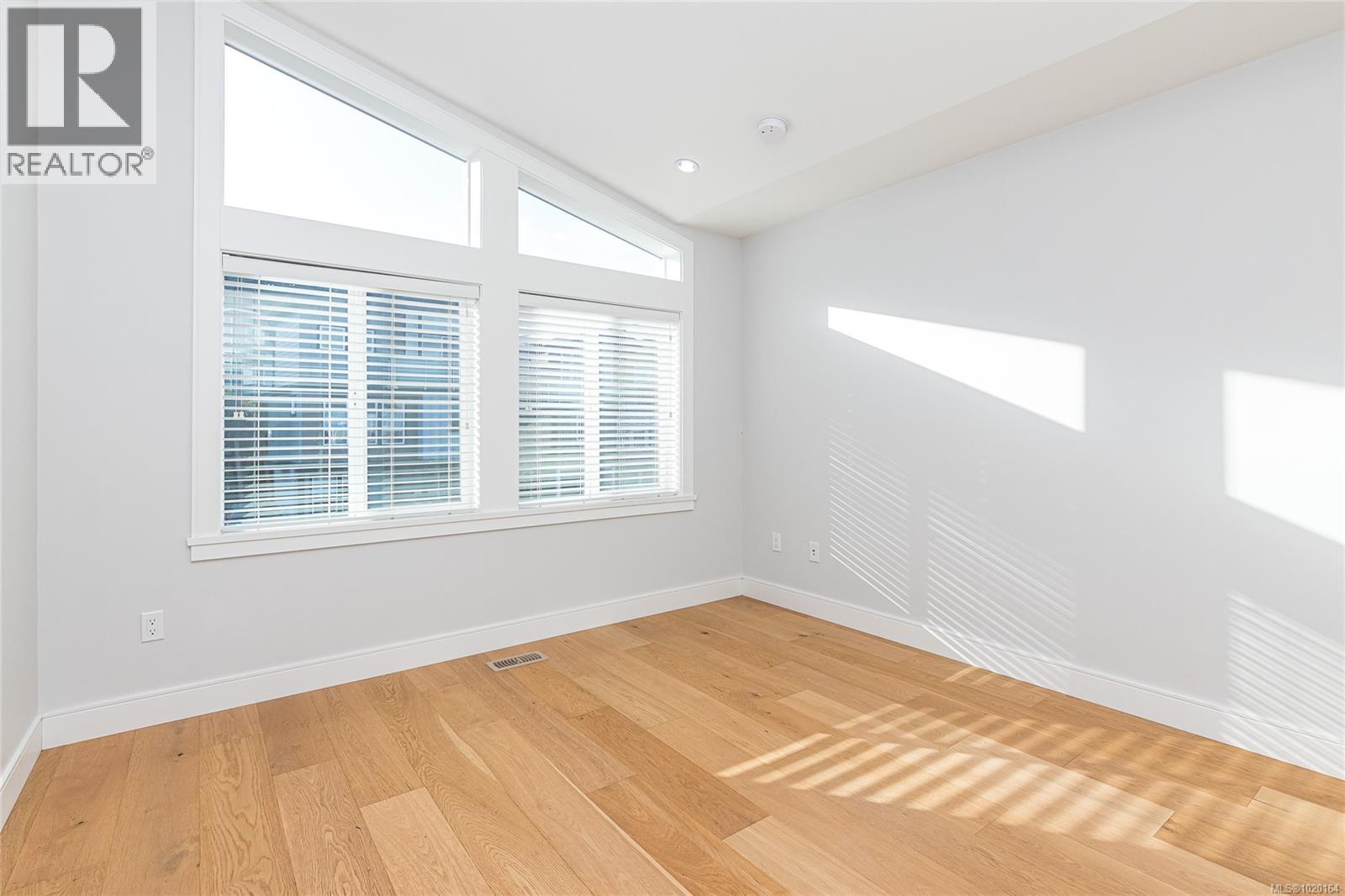  914 Peace Keeping Crescent, Langford