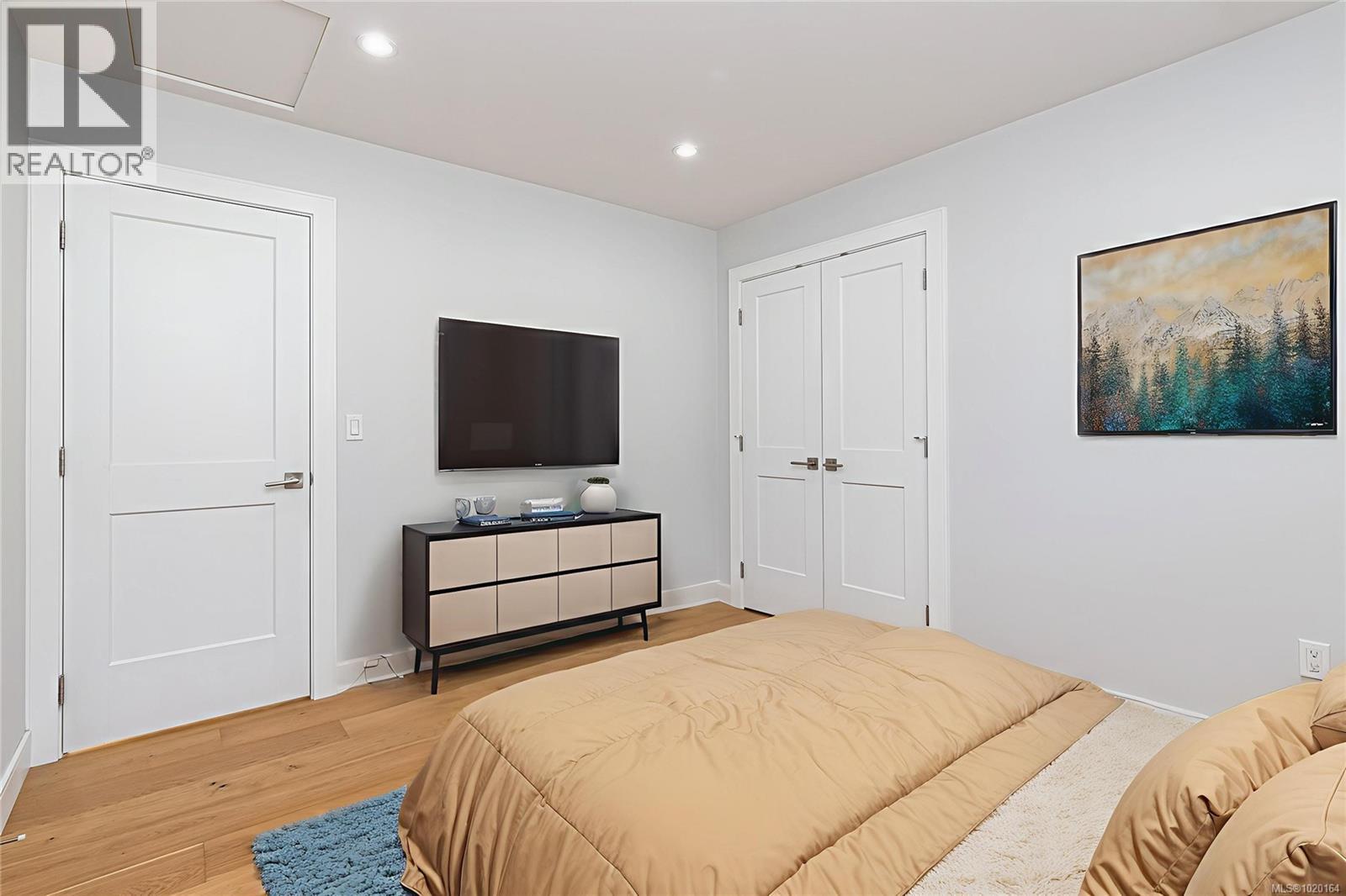  914 Peace Keeping Crescent, Langford