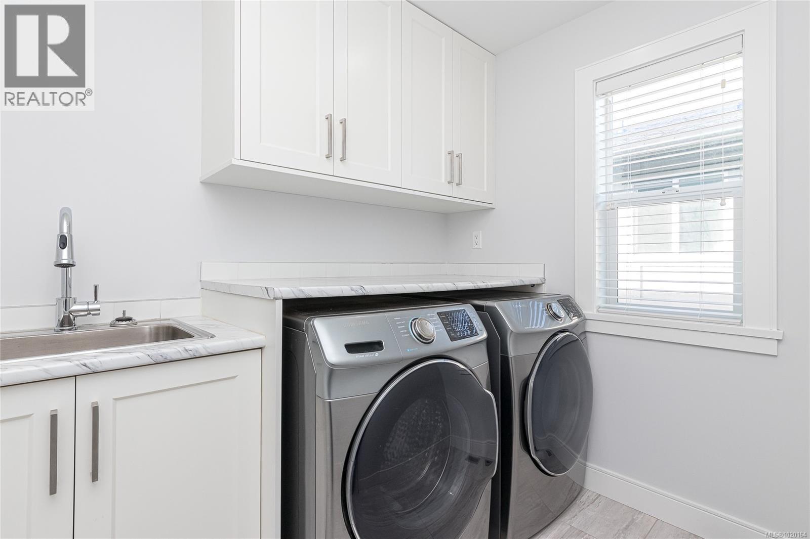  914 Peace Keeping Crescent, Langford