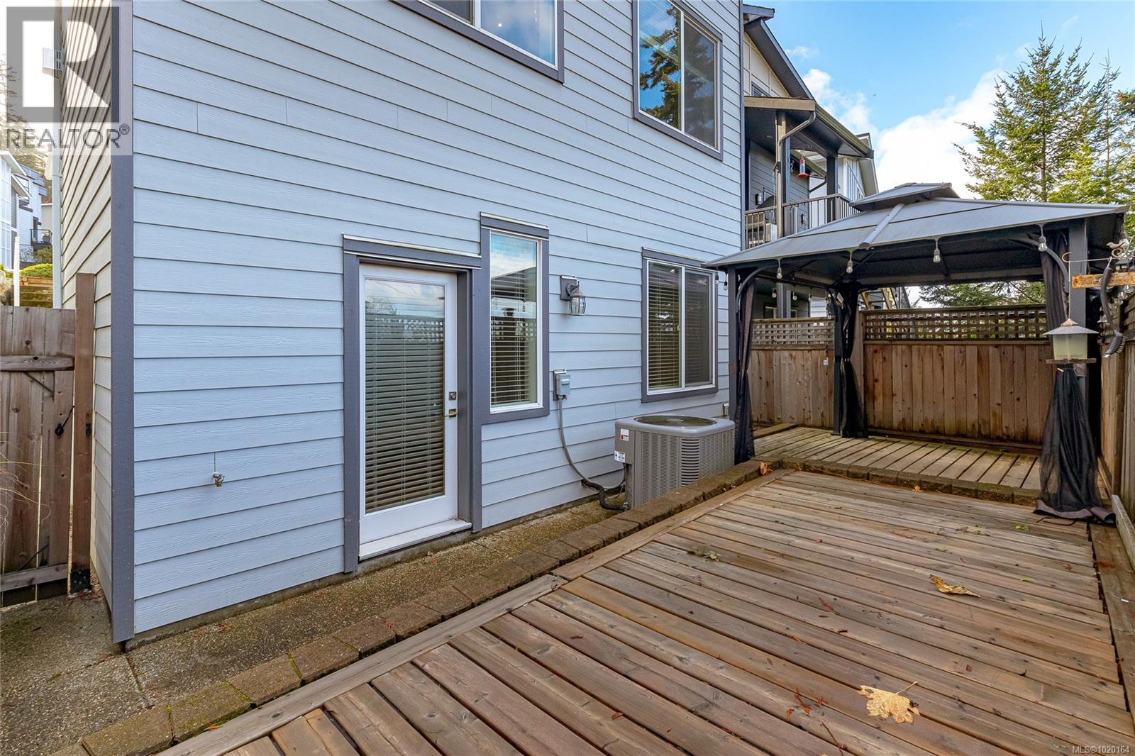  914 Peace Keeping Crescent, Langford