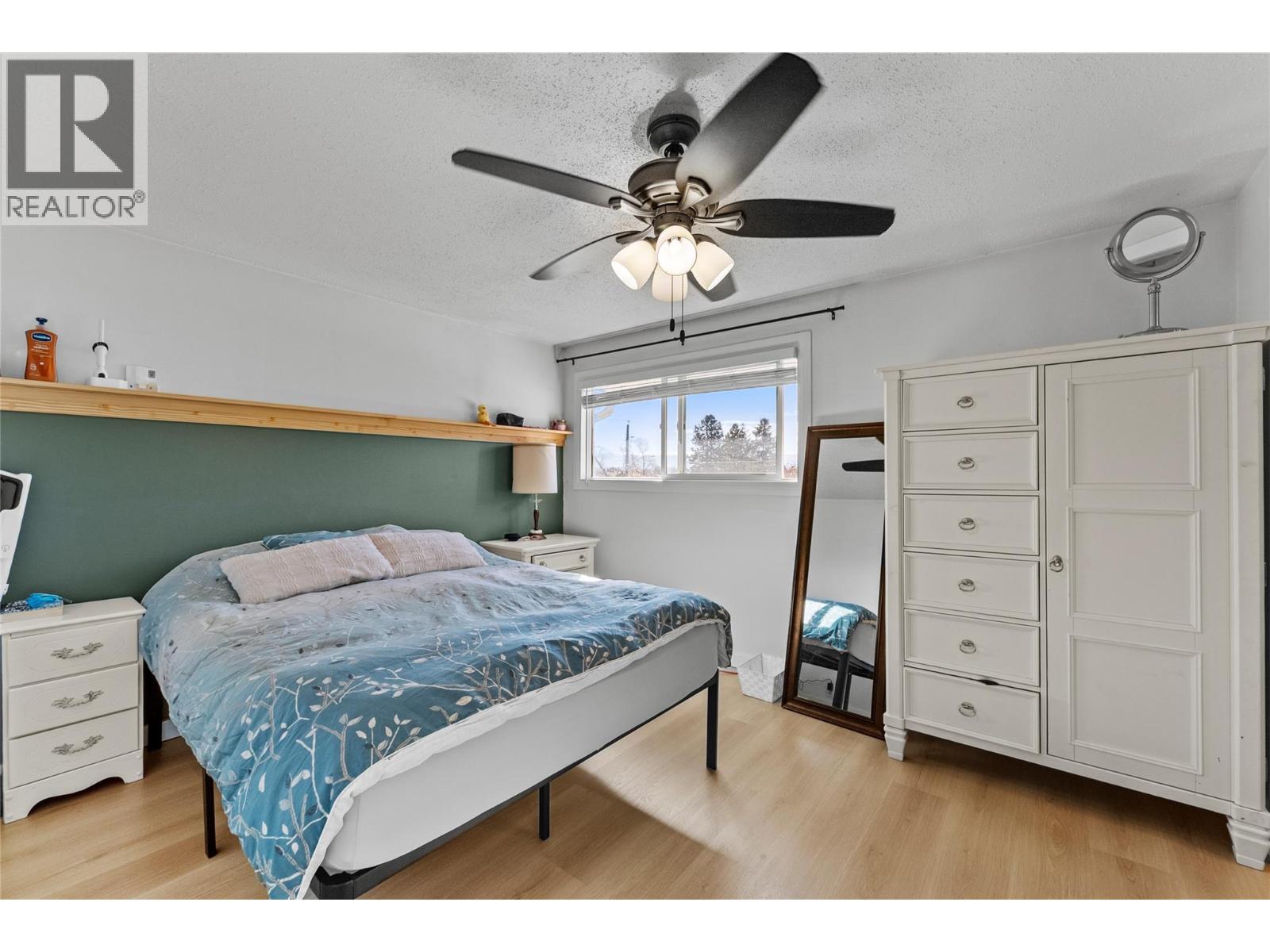 #54 2568 SANDPIPER DRIVE - 19