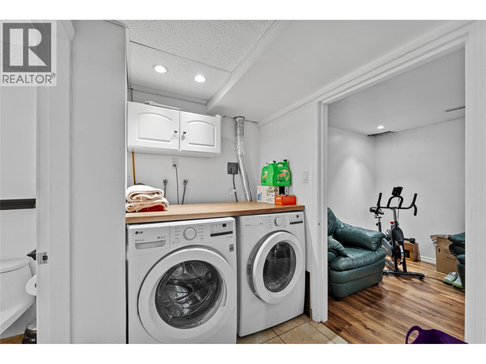 #54 2568 SANDPIPER DRIVE - 32