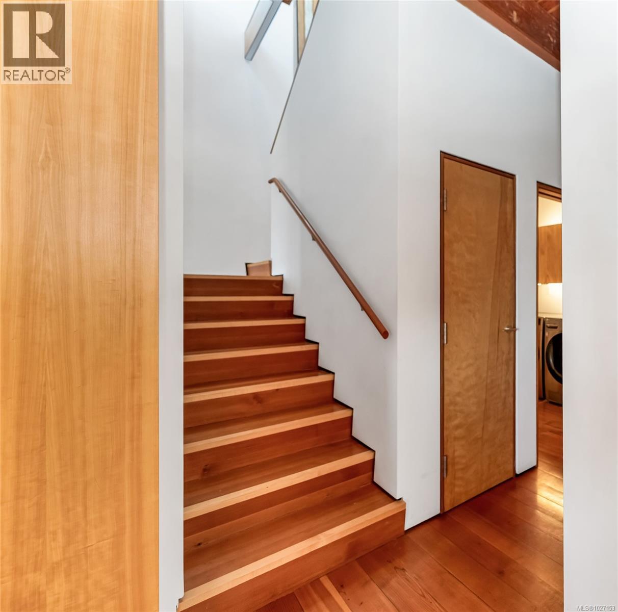 8909 Park Pacific Terr, North Saanich