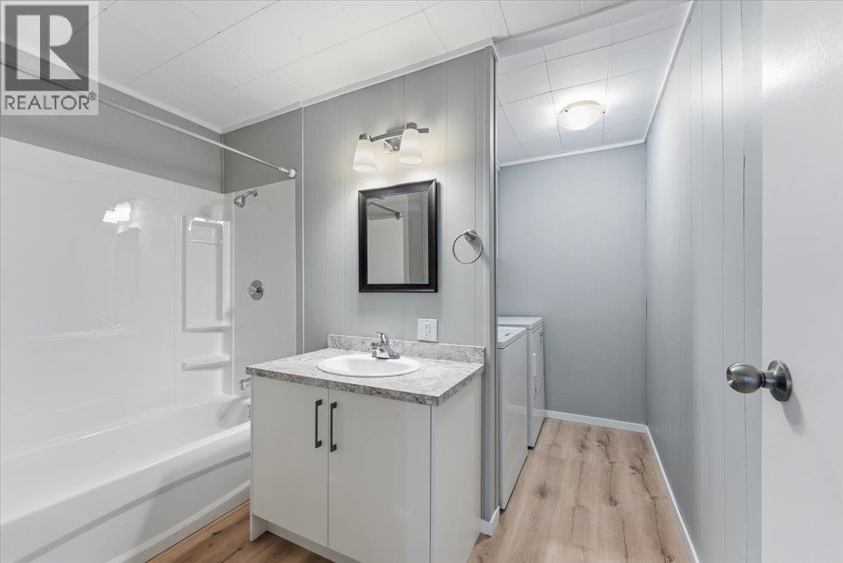 5783 Tuktakamin Road, Falkland