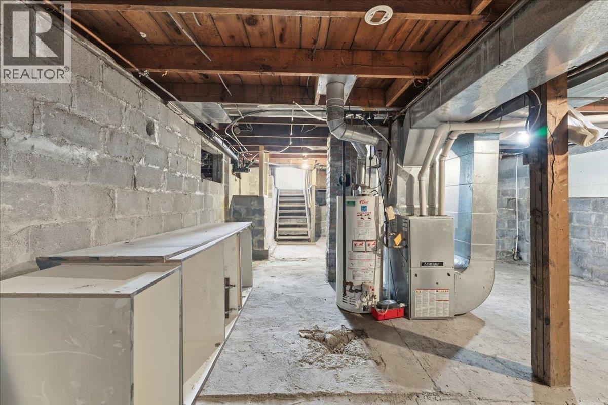 5783 Tuktakamin Road, Falkland