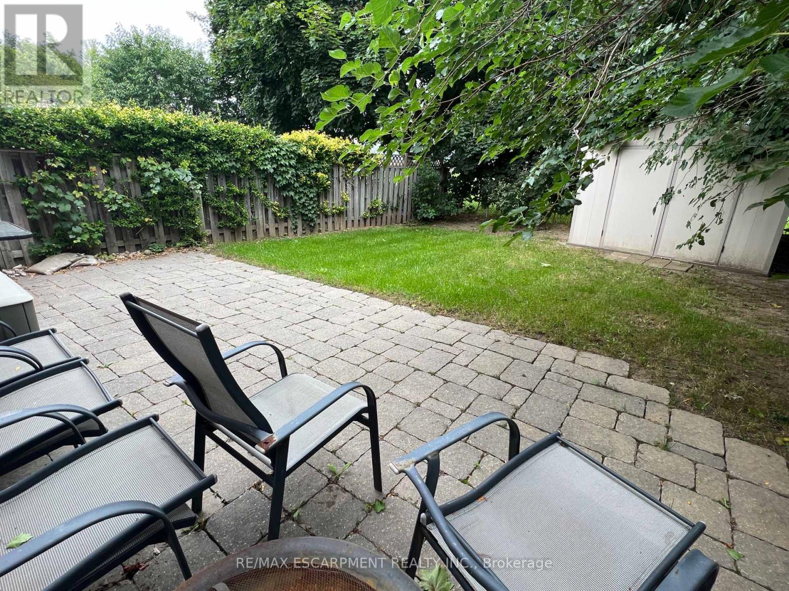 UPPER - 25 JOYCELYN DRIVE - Photo 3 of 10, Mississauga (Streetsville), Ontario