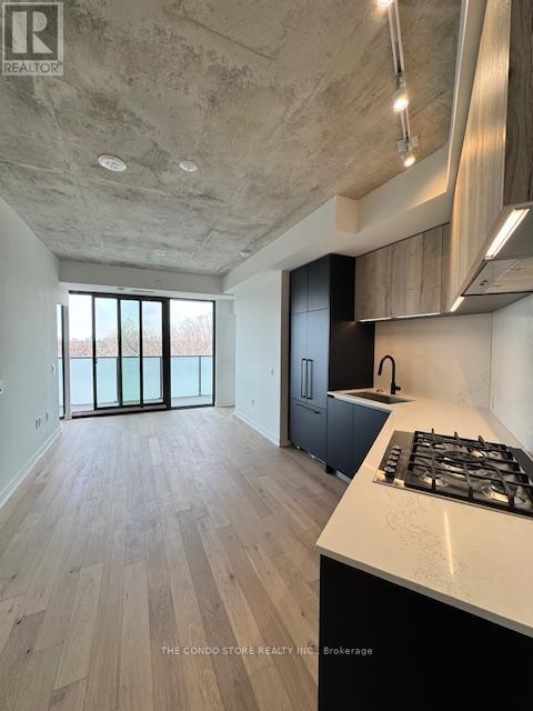 2625 Dundas Street West 604