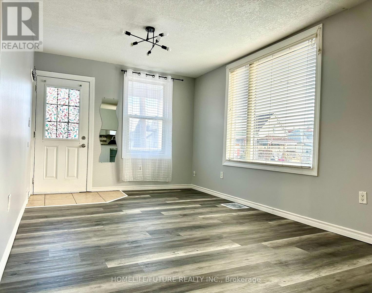 117 HARMONY AVENUE - Photo 4 of 24, Hamilton (Homeside), Ontario