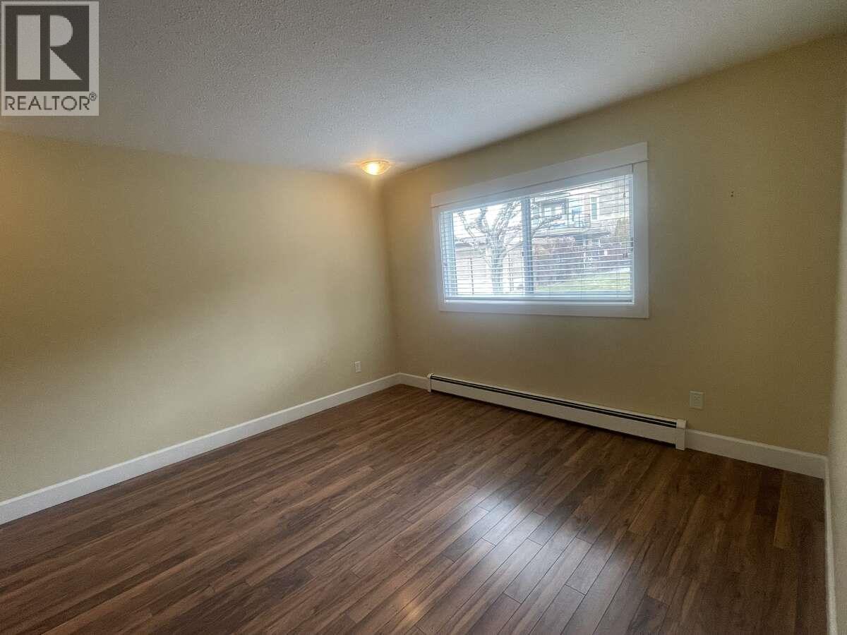 106 4340 Beach Avenue, Peachland