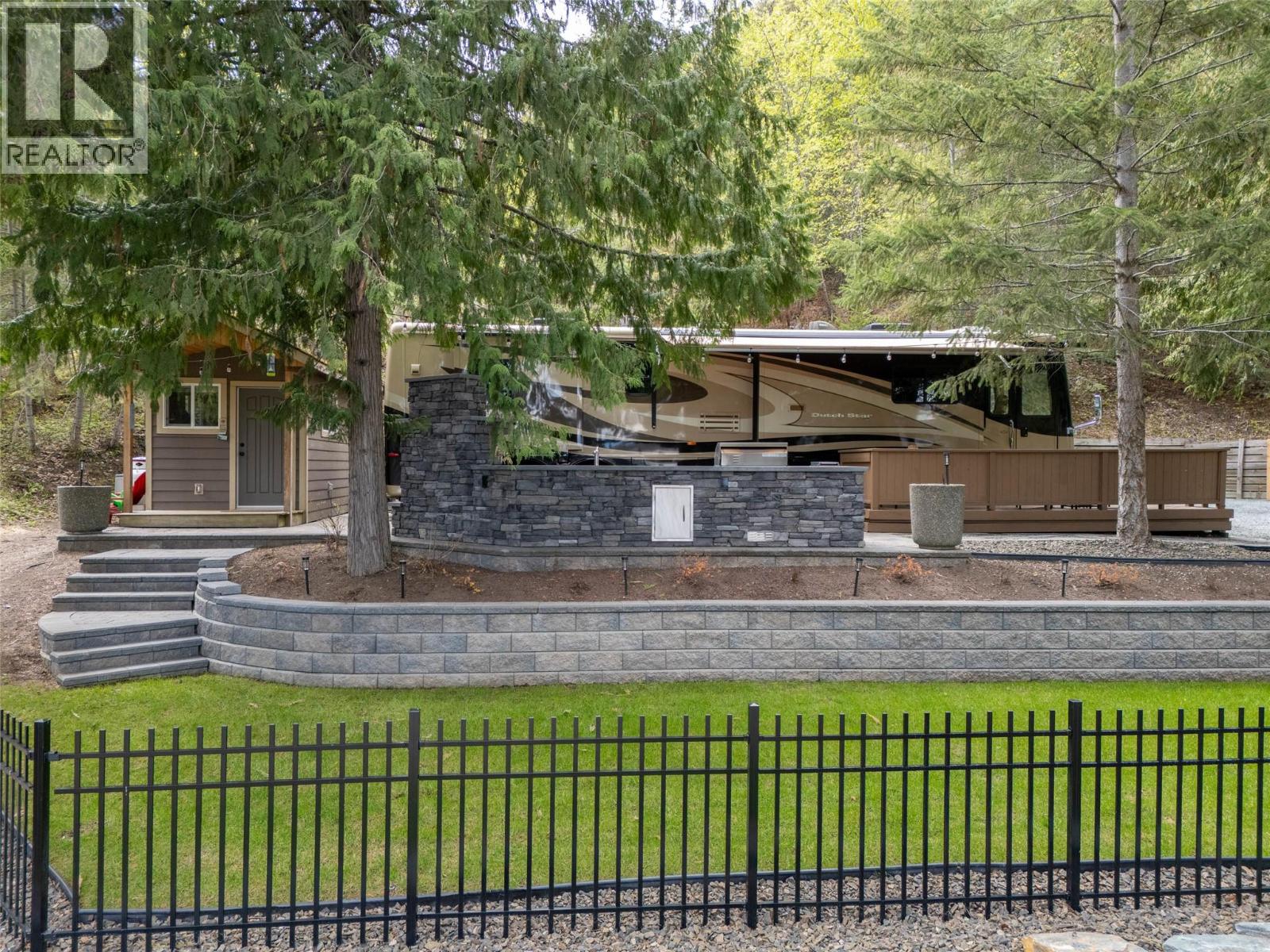  4498 Squilax - Anglemont Road, Scotch Creek