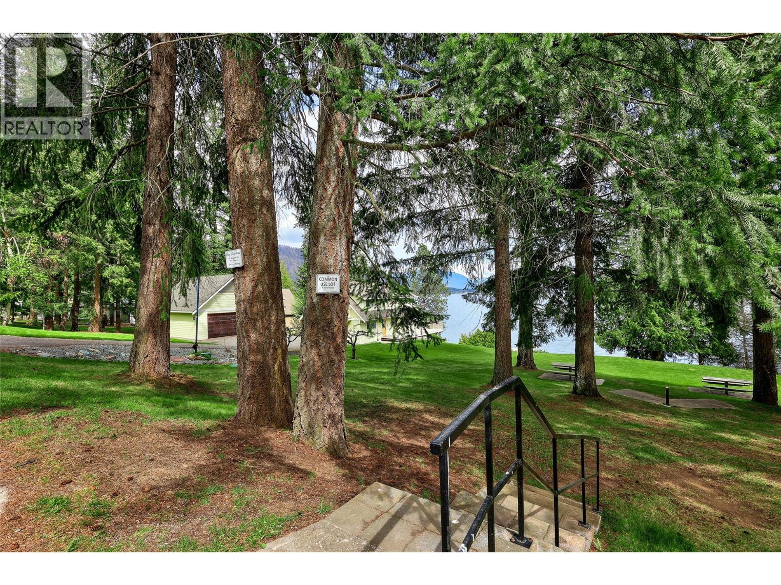  4498 Squilax - Anglemont Road, Scotch Creek