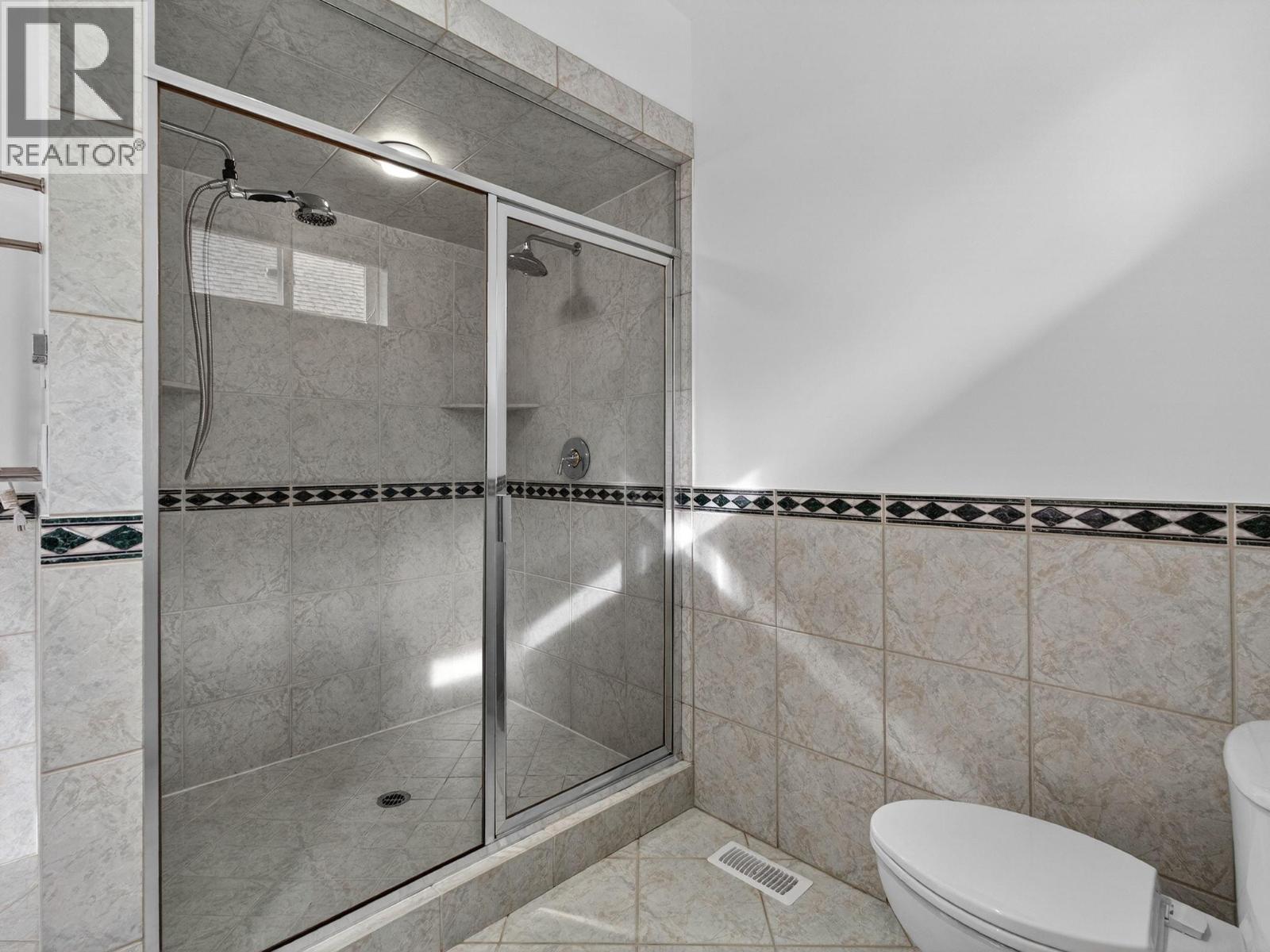 #208 665 Cook Road - 19