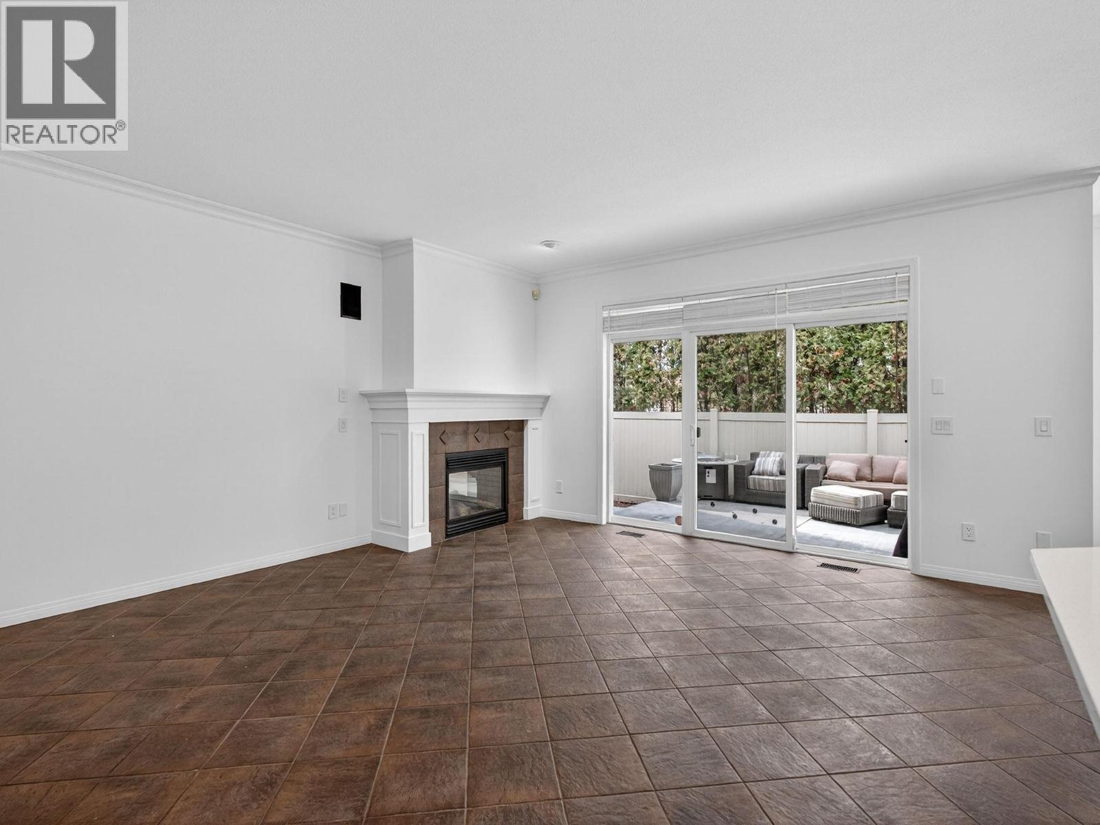 208 665 Cook Road, Kelowna