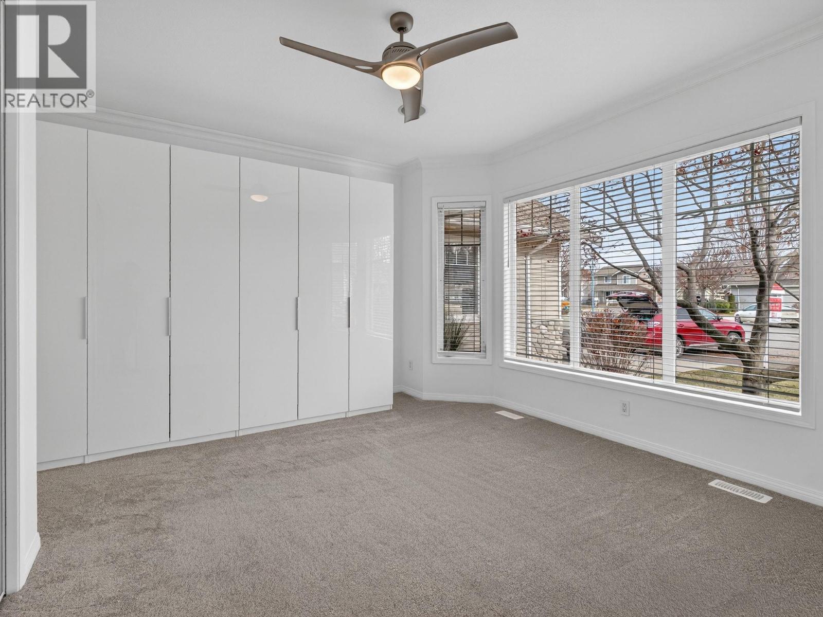 208 665 Cook Road, Kelowna