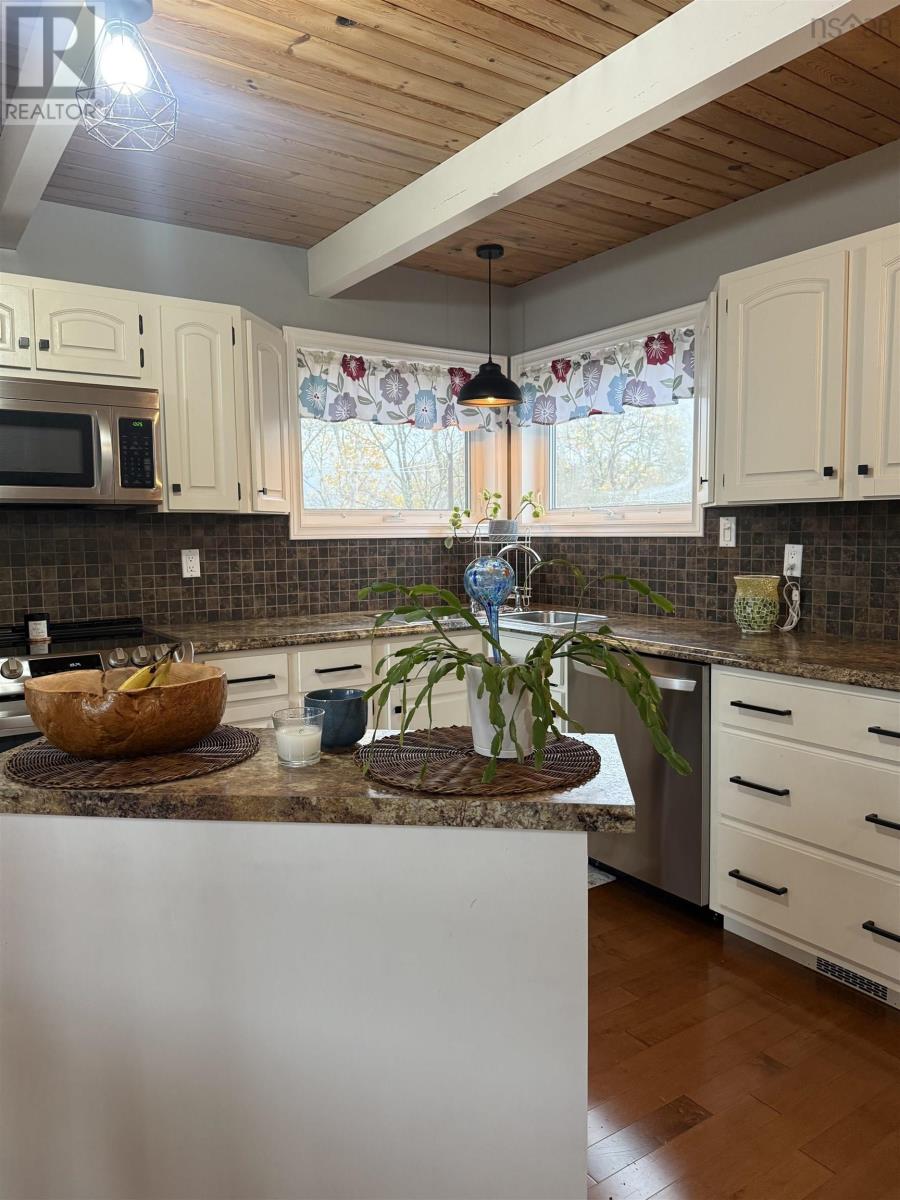 Property 15 of 36 of 16147 316 Highway