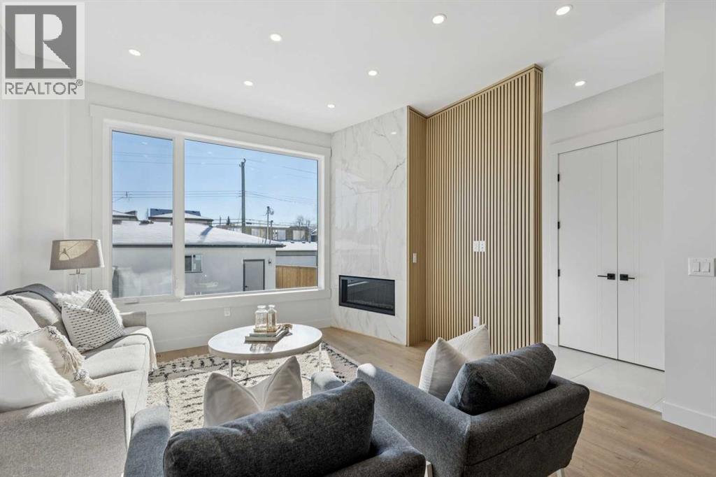 Single Family House for Sale in   Avenue NW Banff Trail Calgary 