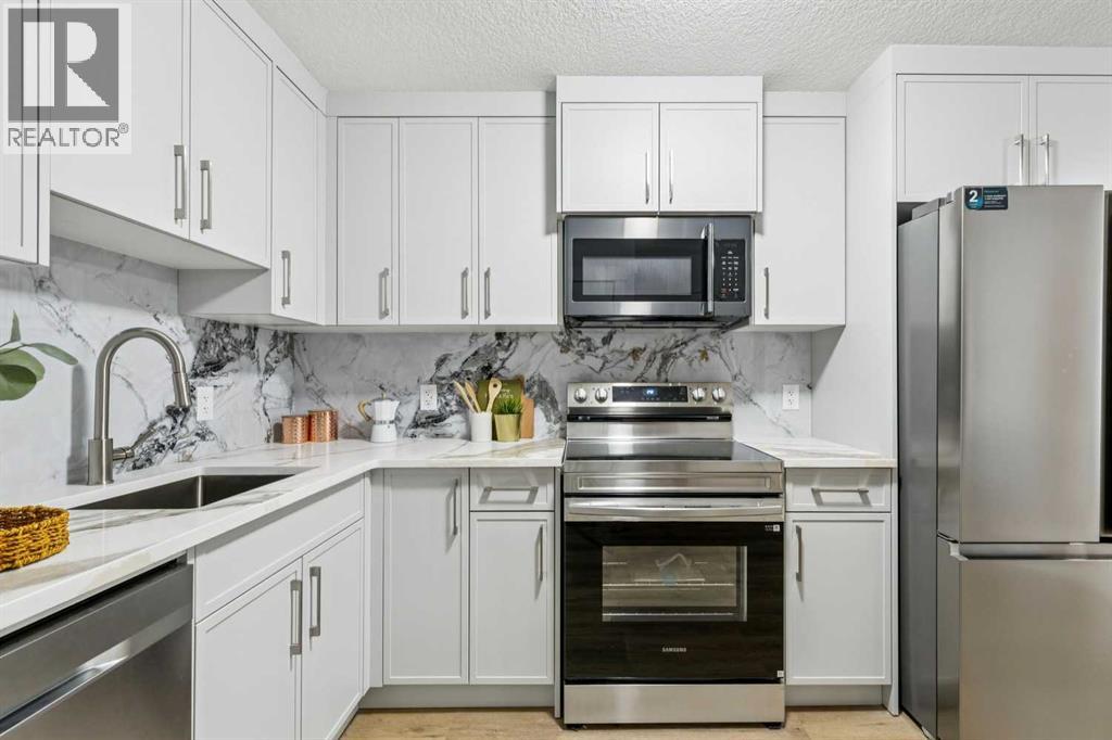 Single Family House for Sale in   Avenue NW Banff Trail Calgary 