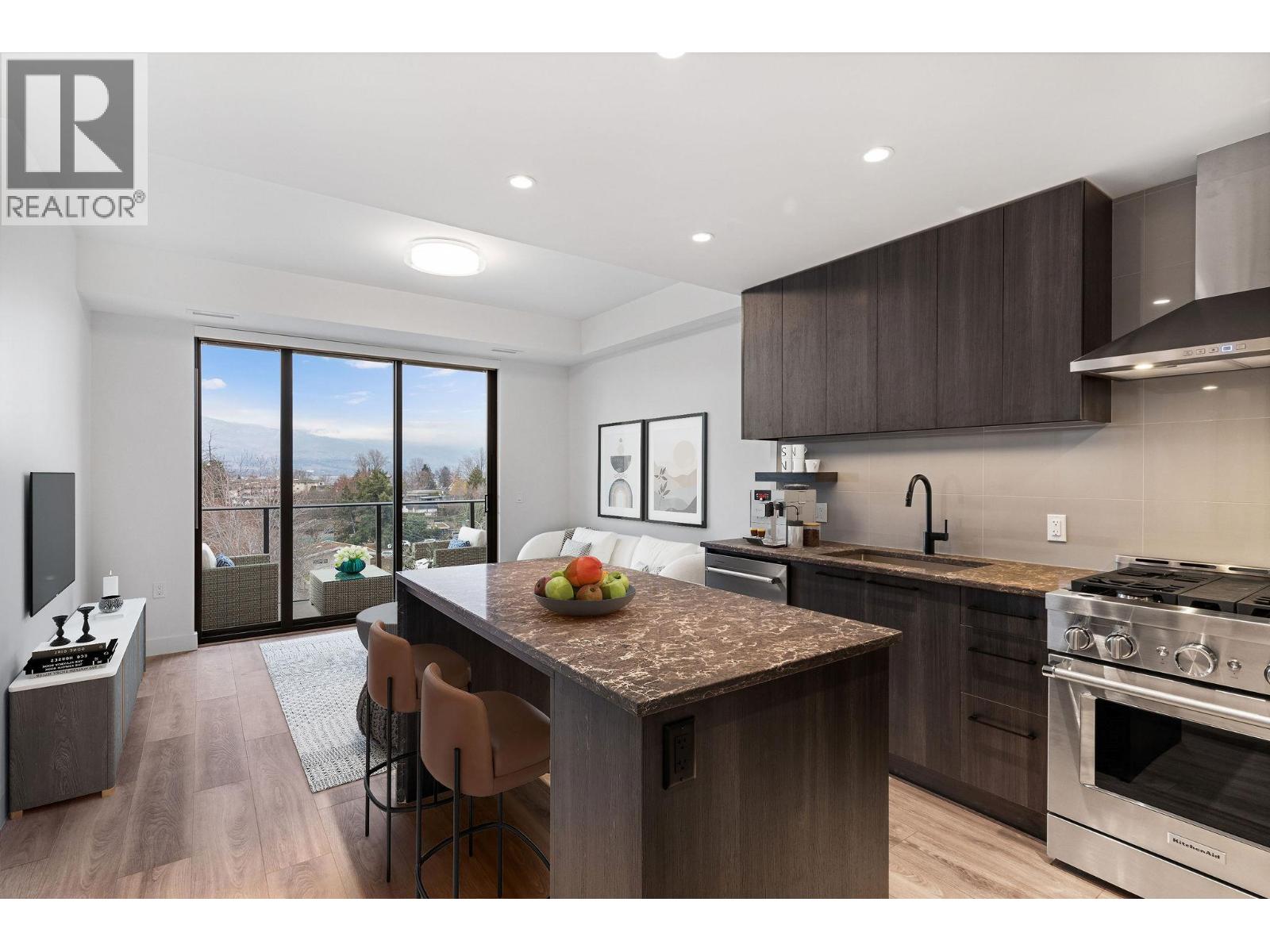 310 3051 Abbott Street, Kelowna