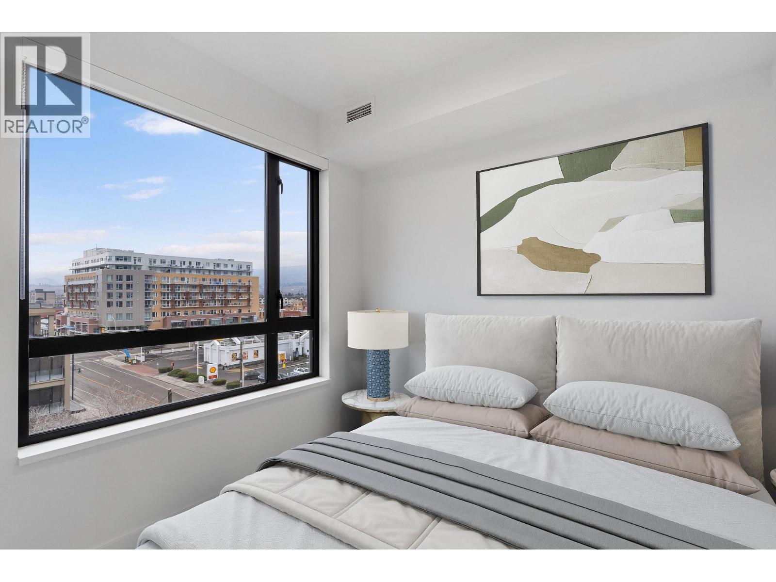 310 3051 Abbott Street, Kelowna