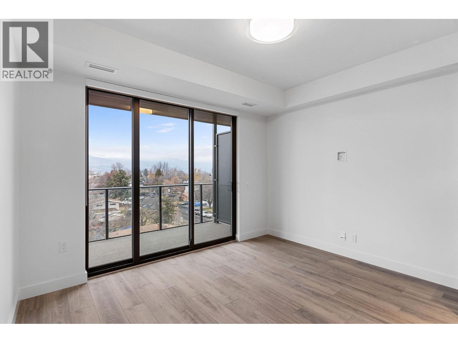 310 3051 Abbott Street, Kelowna