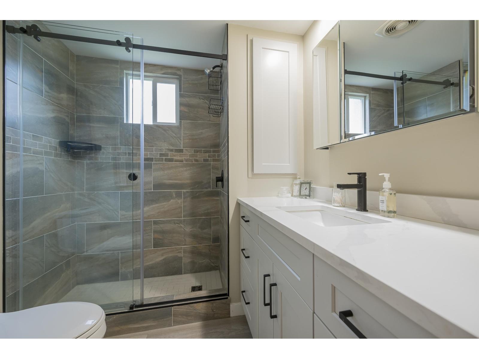 49 20071 24 AVENUE, Langley