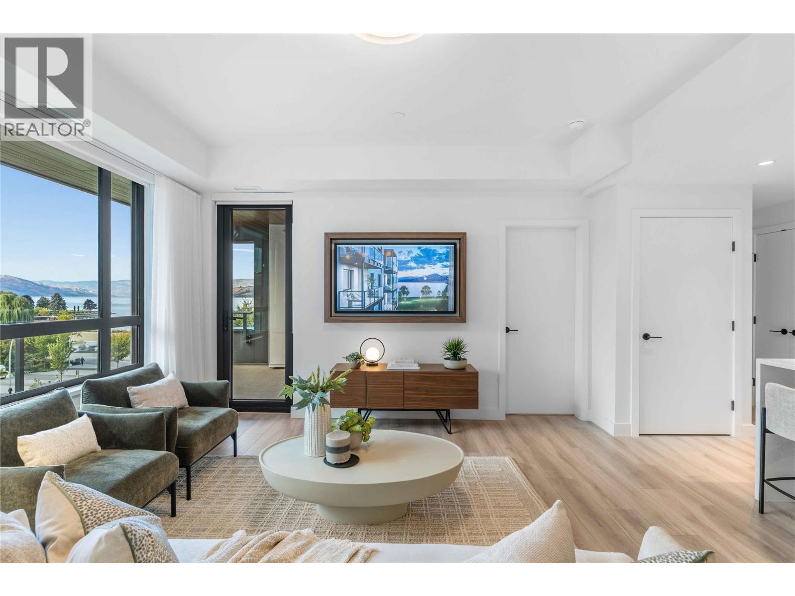 515 3051 Abbott Street, Kelowna