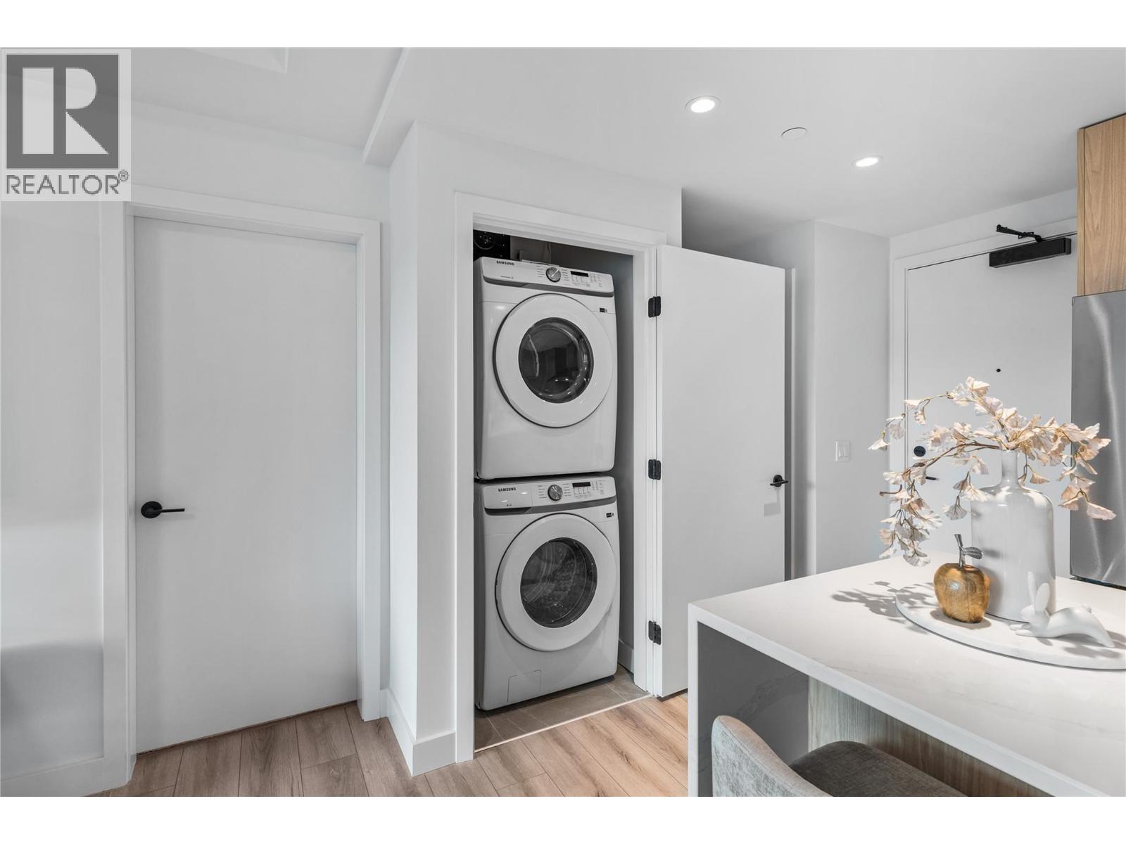 515 3051 Abbott Street, Kelowna