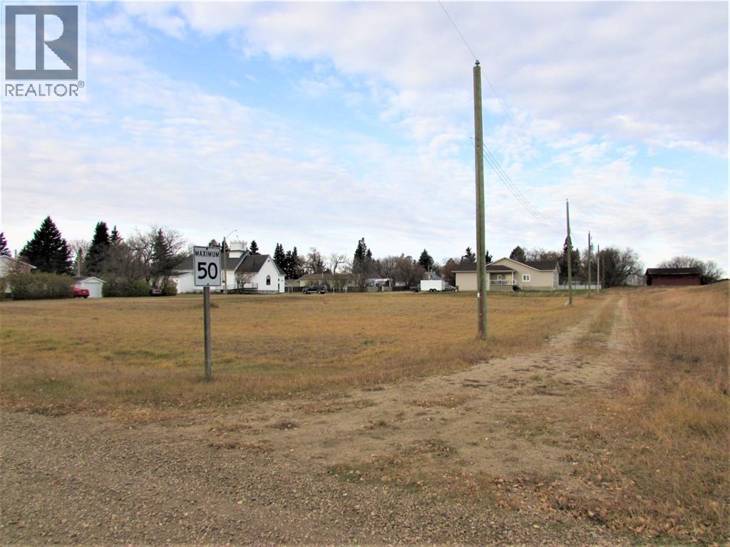 106 Alberta Street - Photo 3 of 3, Kingman, Alberta