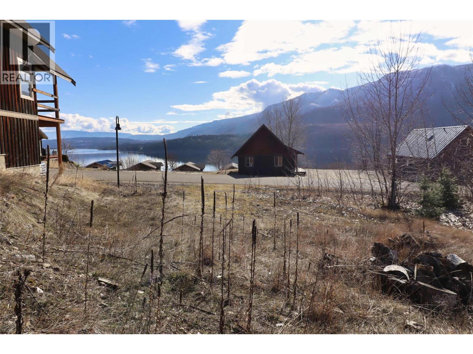 2633 Squilax Anglemont Road 143