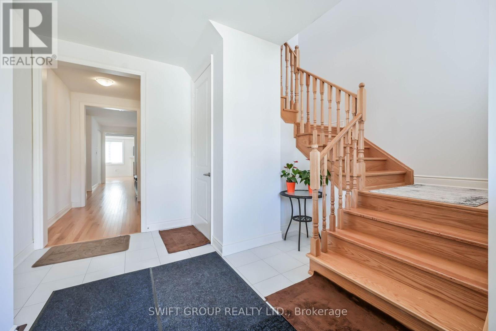 428 HUMPHREY STREET - Photo 4 of 38, Hamilton (Waterdown), Ontario