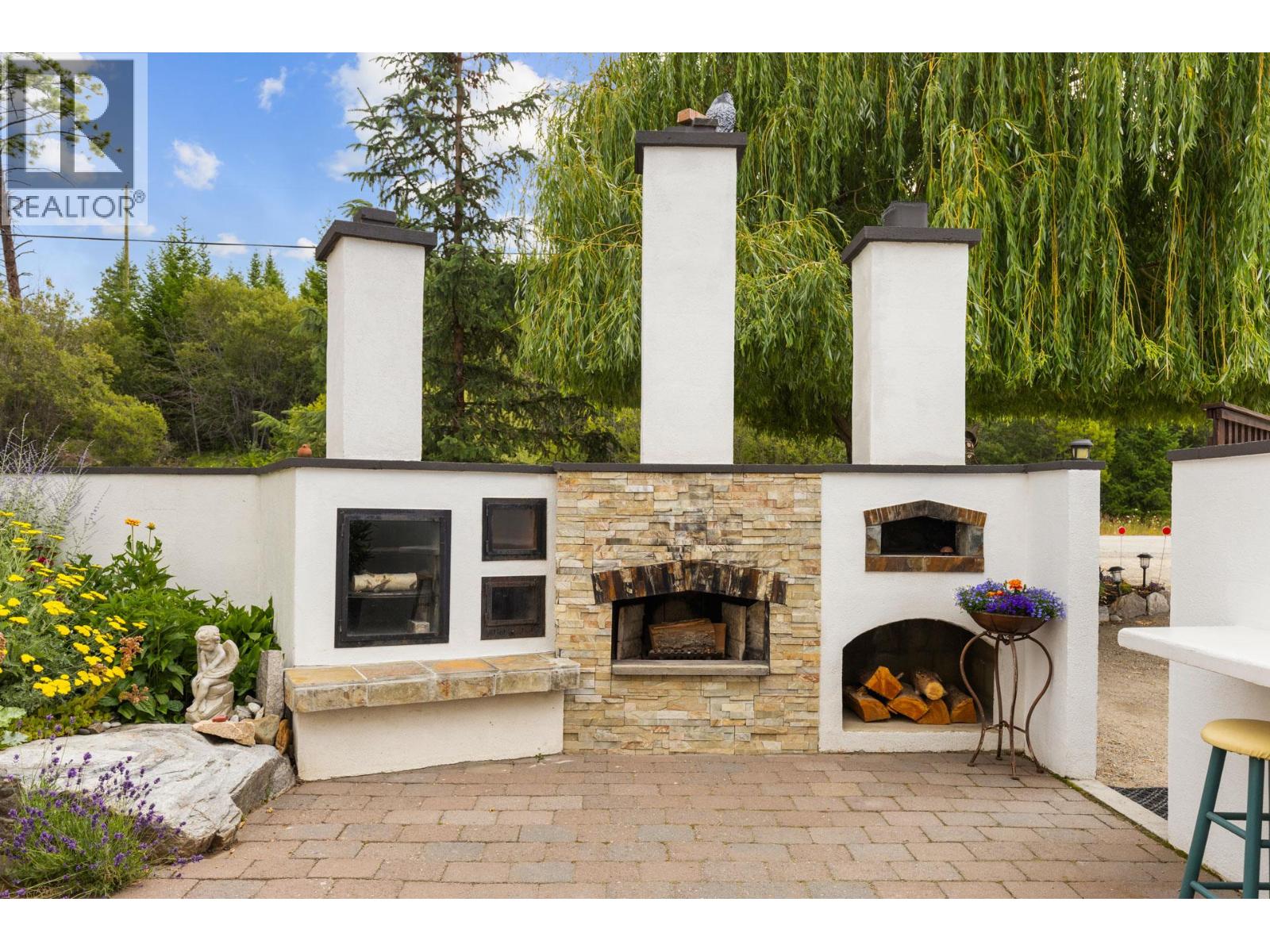 2286 CARMI Road, Penticton