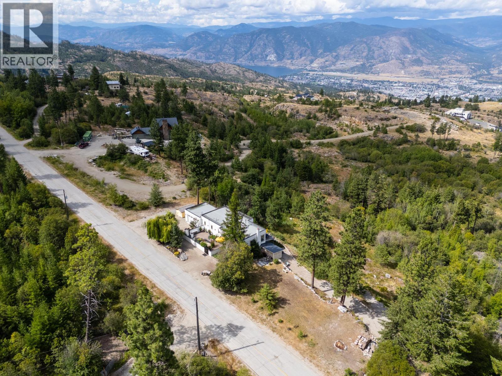 2286 CARMI Road, Penticton