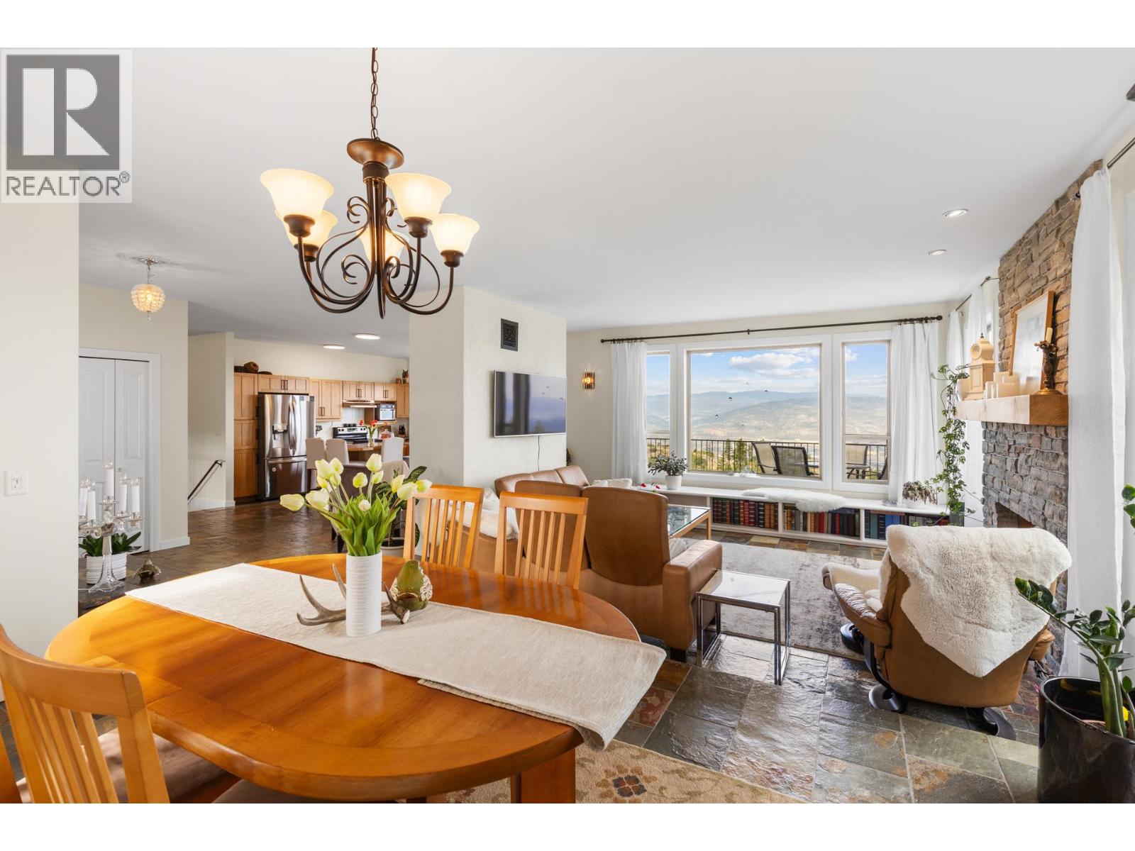 2286 CARMI Road, Penticton