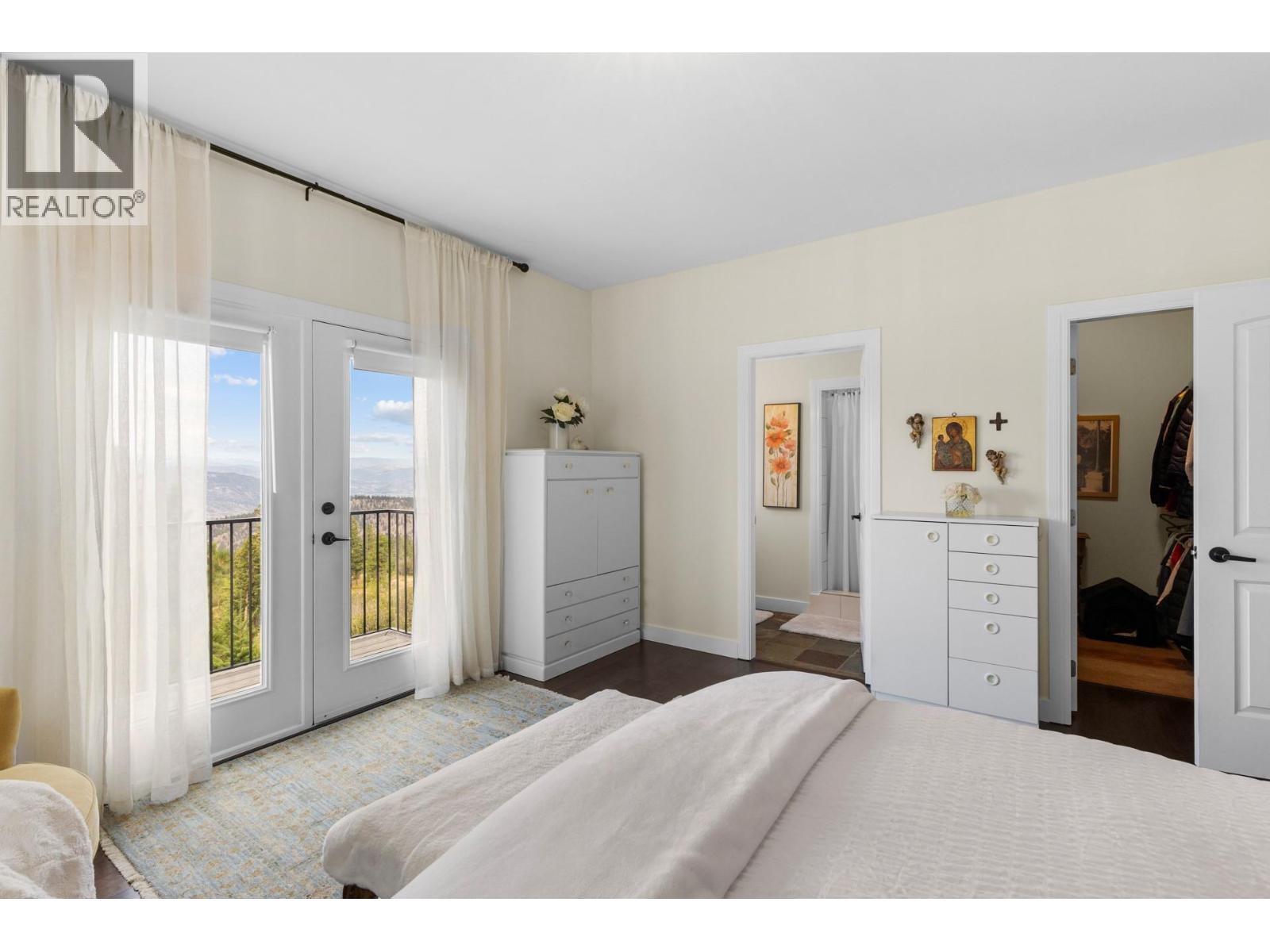 2286 CARMI Road, Penticton