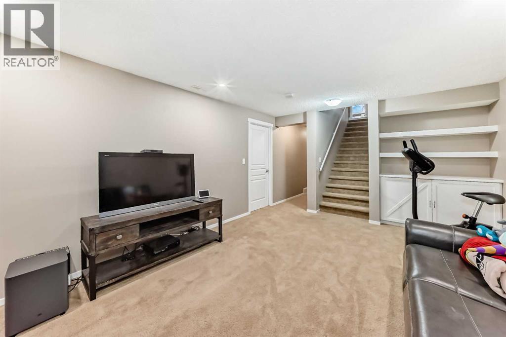 145 River Heights Crescent, Cochrane