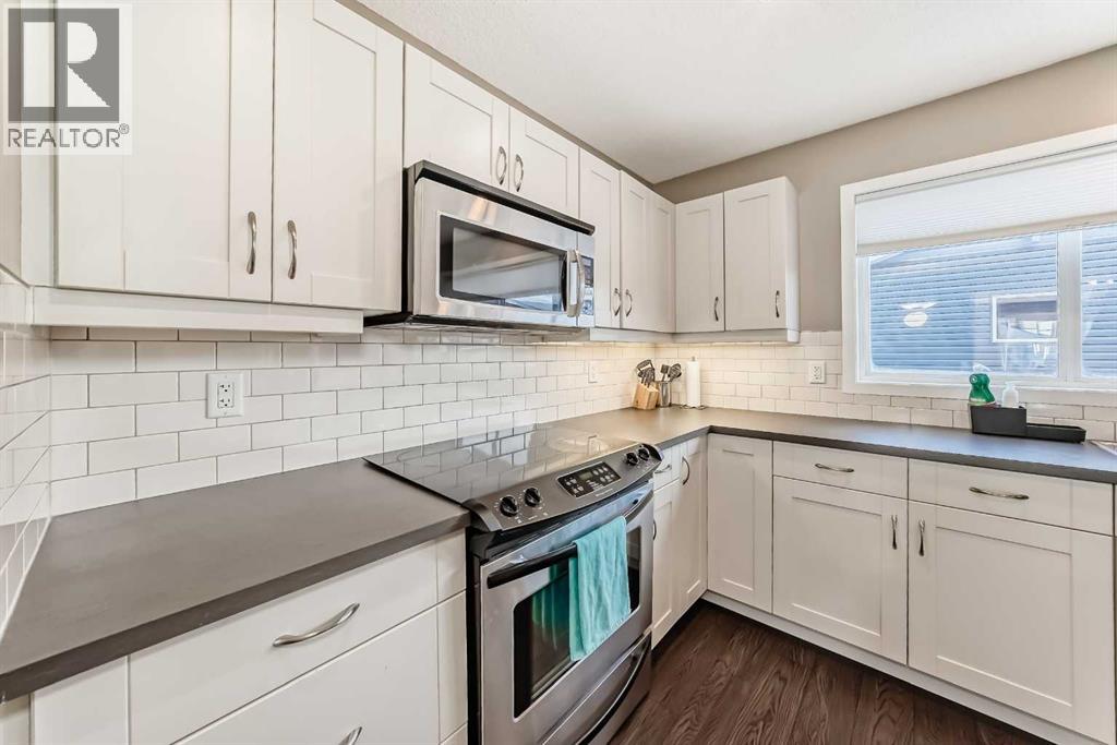 145 River Heights Crescent, Cochrane