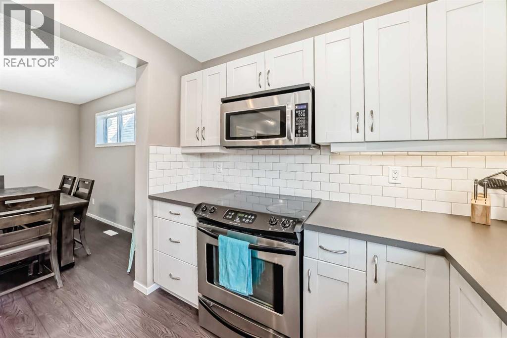 145 River Heights Crescent, Cochrane